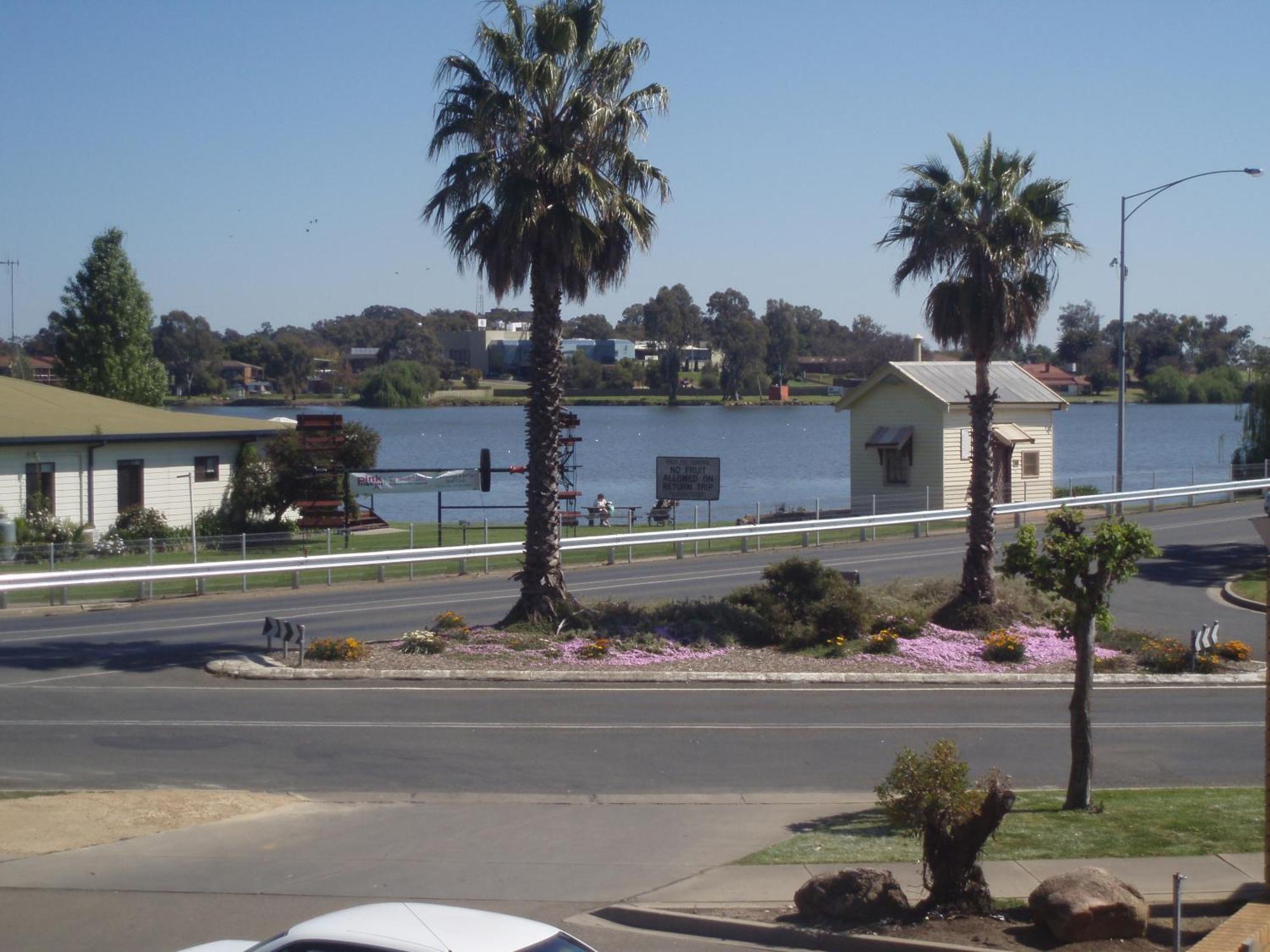 Lakeview Motel Yarrawonga Εξωτερικό φωτογραφία