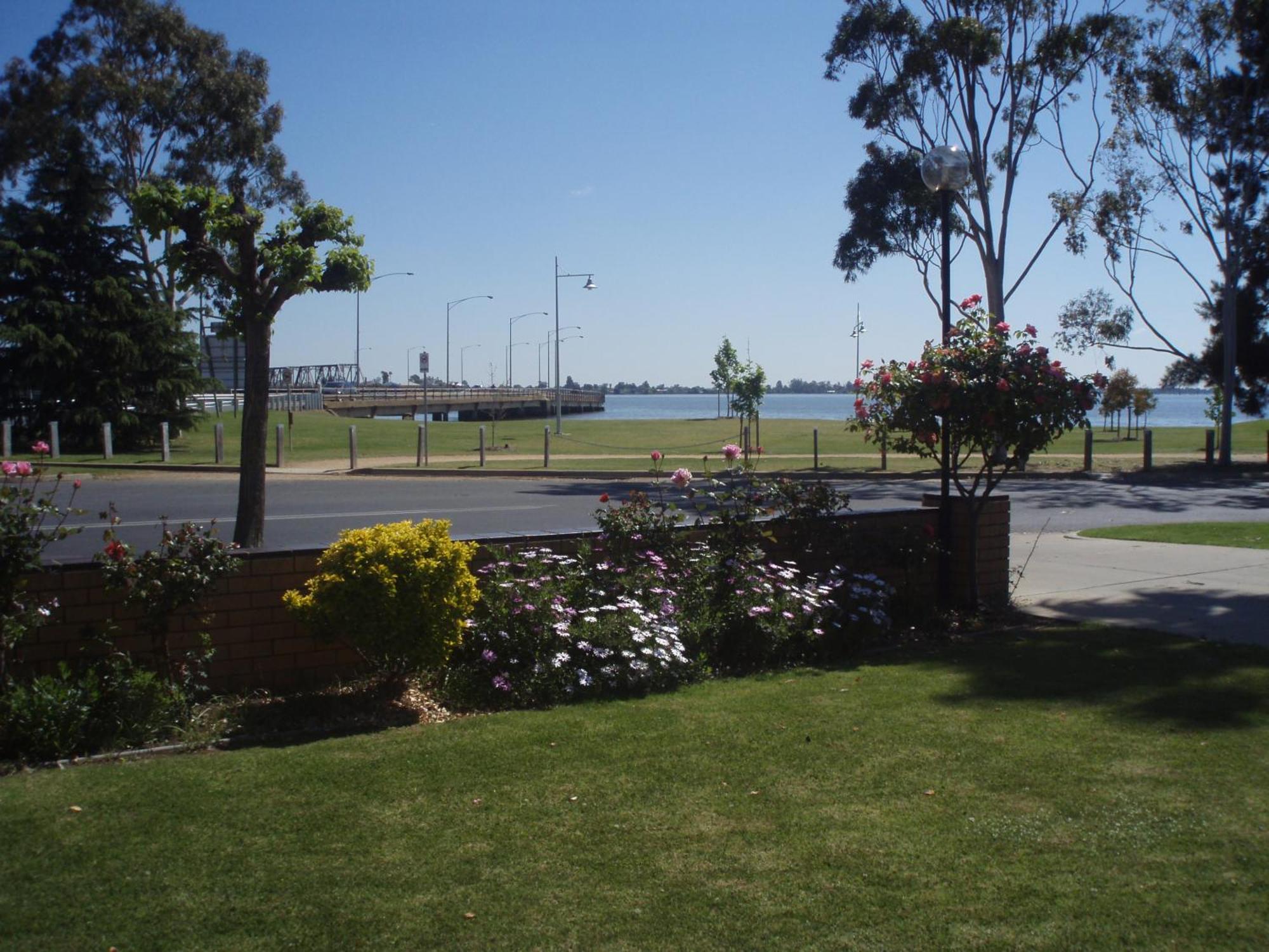 Lakeview Motel Yarrawonga Εξωτερικό φωτογραφία